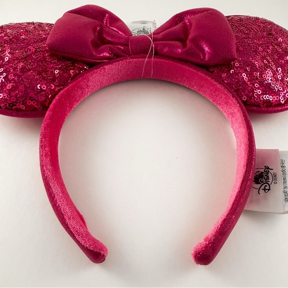 NWT Disney Minnie Mouse Bright Pink Sequined Ears Headband - Picture 2 of 4